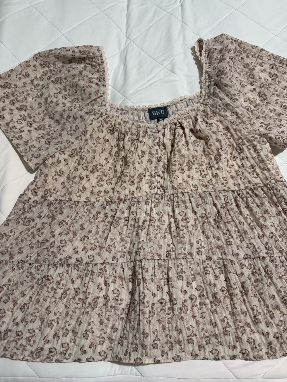 BKE Cream Floral Tiered Smocked Peasant Blouse